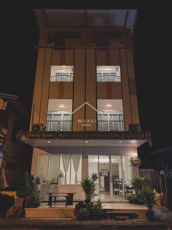 W/Sasi Hometel วิษศศิโฮมเทล นครพนม Buitenkant foto